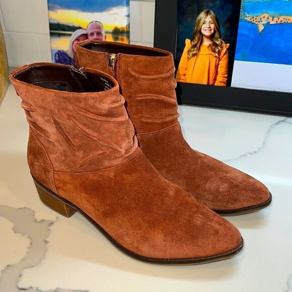 Cole Haan Women’s Maple Water Resistant  Suede Boot size 8 worn one time! - Picture 2 of 15